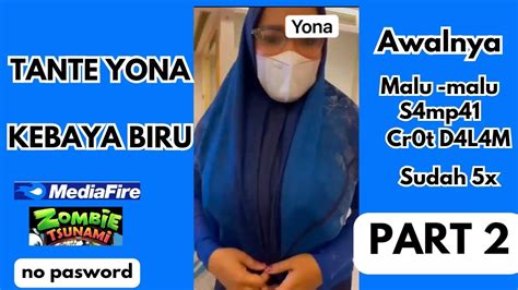 Video bokep indo tante Yona jilbab biru lagi nyepong kontol.